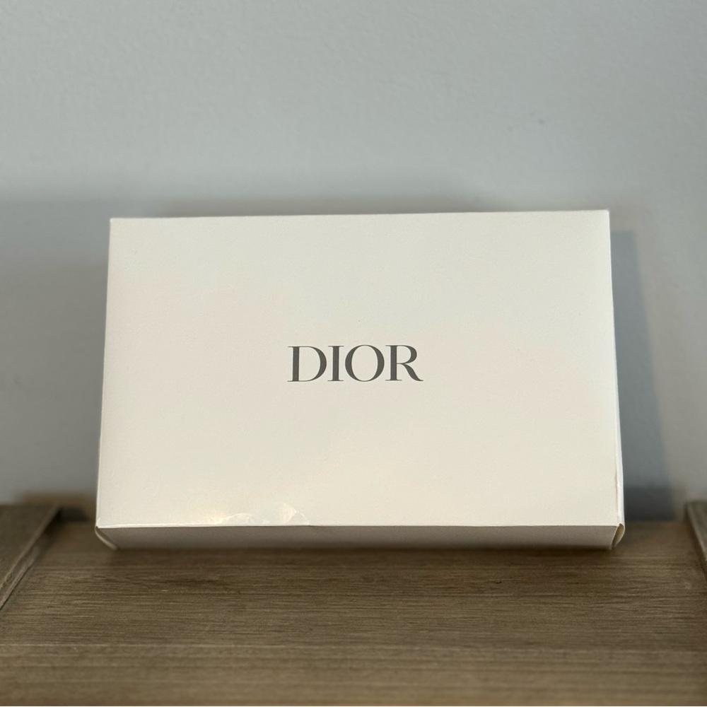NIB Dior 8 Piece Beauty Gift Set - Pink, Silver, and Gold - Picture 3 of 8